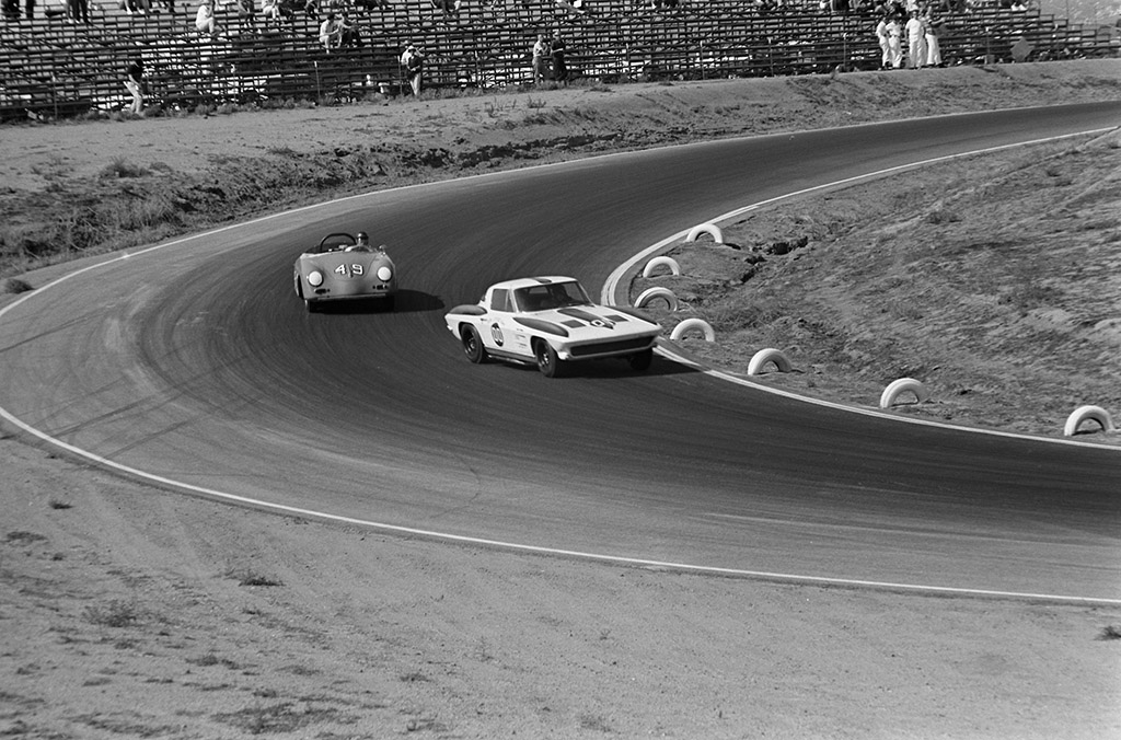 Dave MacDonald in 1962 riverside practice driving his 1963 Stingray #684